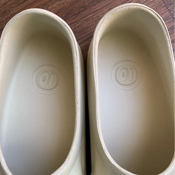 Warren Lotas Obligatory Foam Shoes - Picture 3 of 10